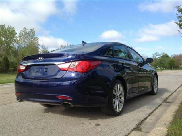 2011 Hyundai Sonata SE 4dr Sedan 6A